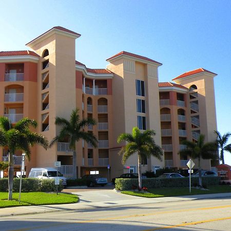 Surf Beach Resort By Sunsational Beach Rentals St. Pete Beach Exterior photo