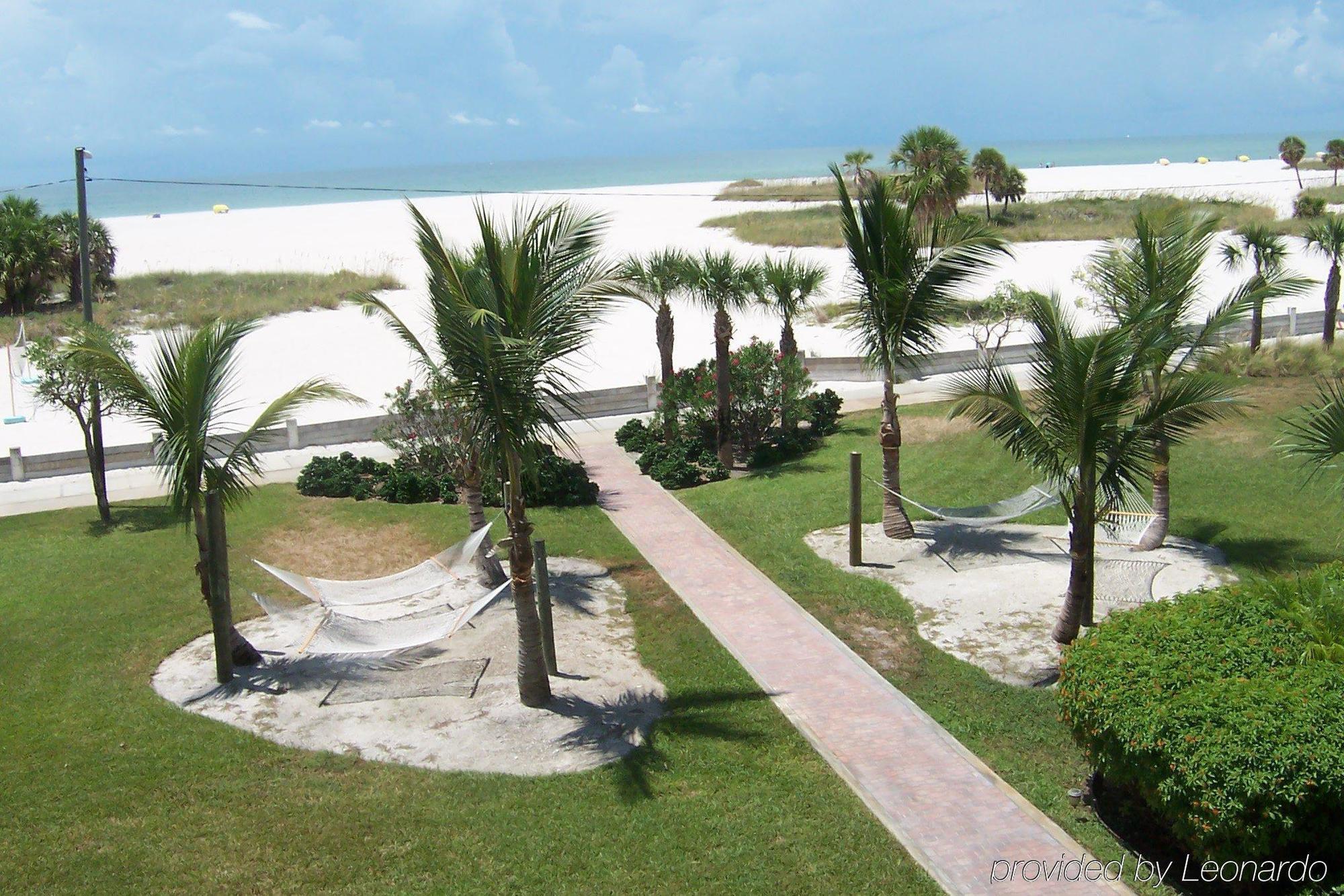 Surf Beach Resort By Sunsational Beach Rentals St. Pete Beach Exterior photo