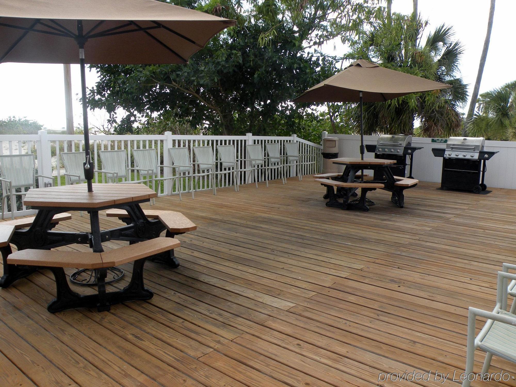 Surf Beach Resort By Sunsational Beach Rentals St. Pete Beach Restaurant photo