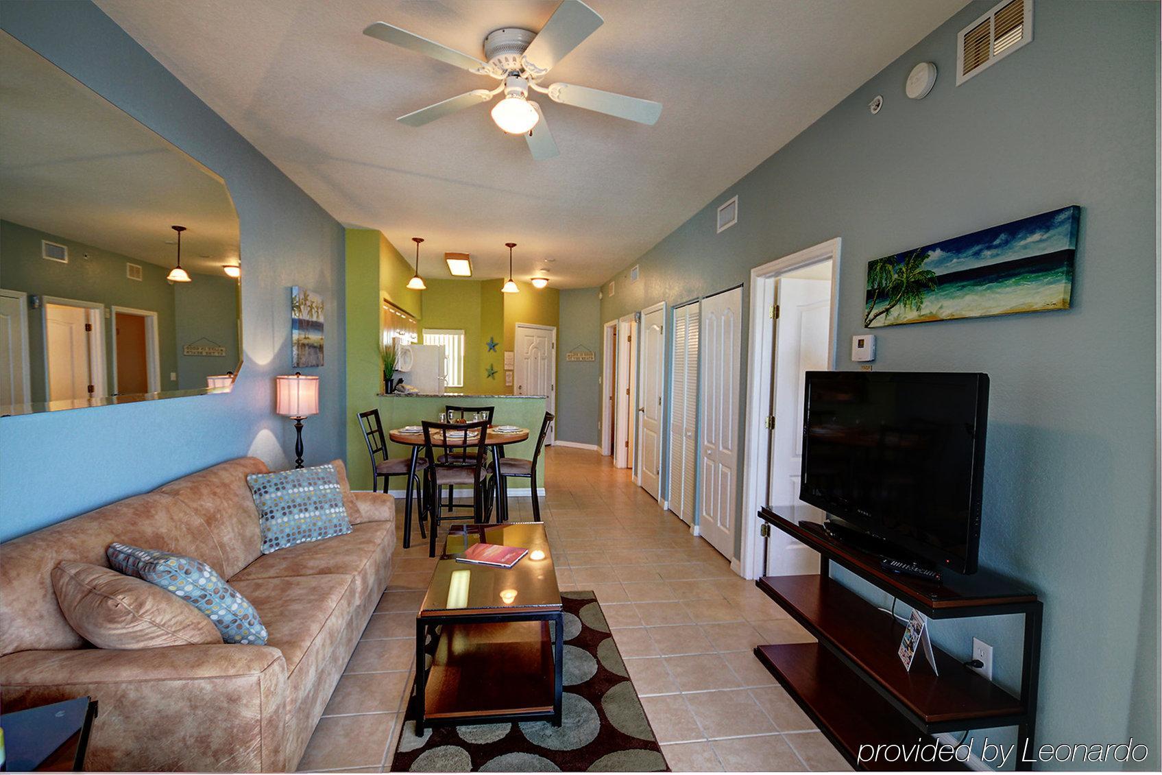 Surf Beach Resort By Sunsational Beach Rentals St. Pete Beach Room photo