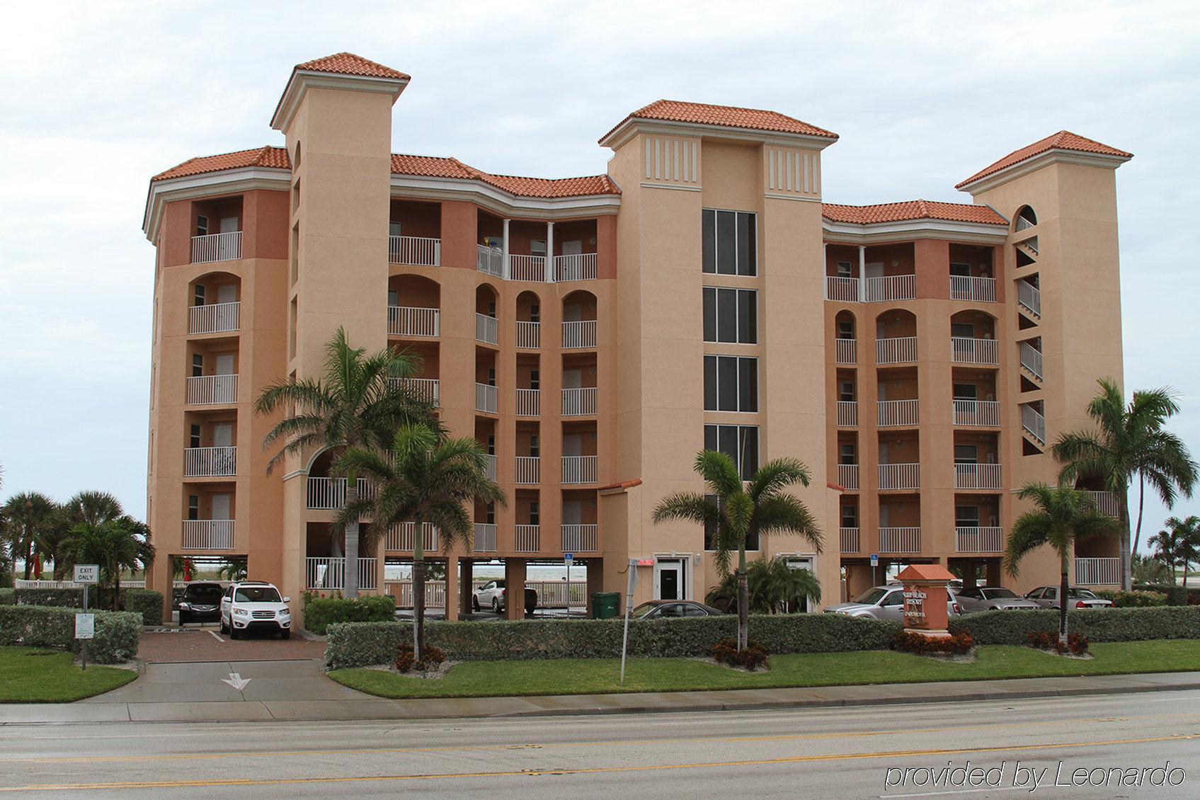 Surf Beach Resort By Sunsational Beach Rentals St. Pete Beach Exterior photo